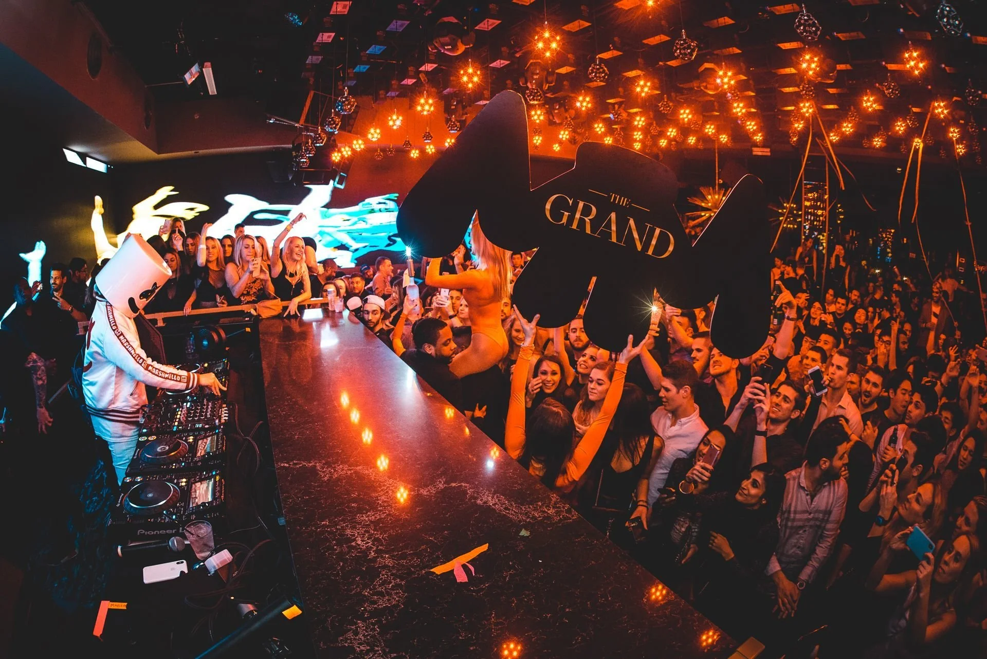 Live Venue Updates